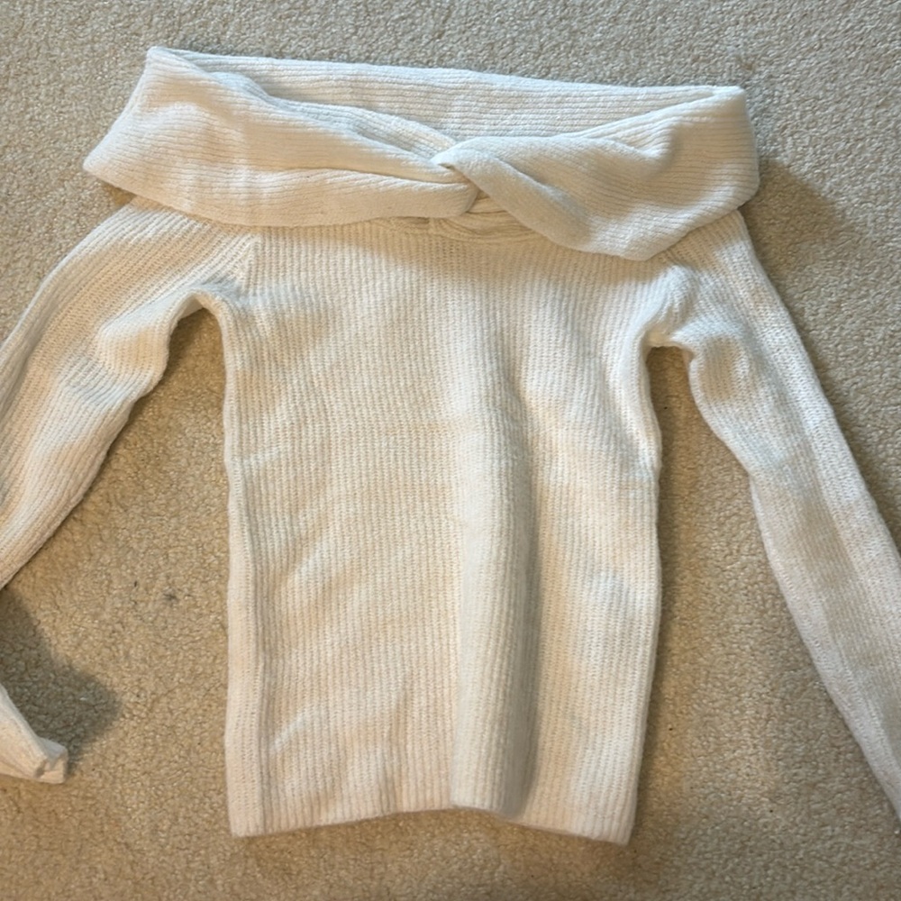 HM cream off the shoulder sweater with twist front detail size small